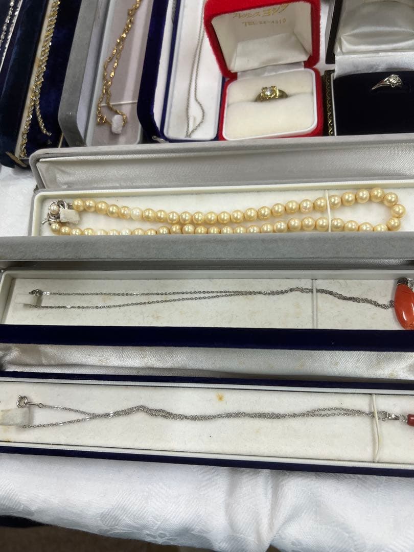 真珠　サンゴネックレス　イミテーションのアクセサリーまとめて　中古品