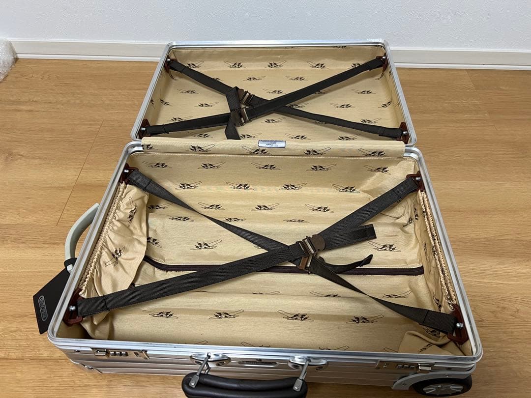 廃盤 希少 二輪 リモワクラシックフライト 機内持ち込みサイズ - メルカリ