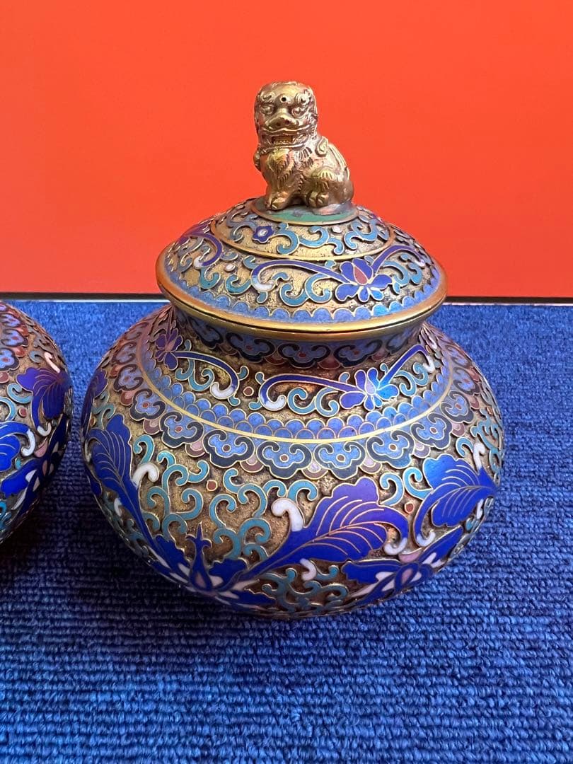 842 中国 景泰藍 古七宝琺瑯彩 花文 獅子摘蓋物 1対 - メルカリ