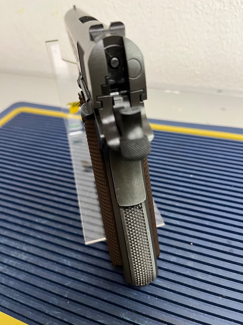 東京マルイ　M1911A1 ガスガン スチールリアサイト付き