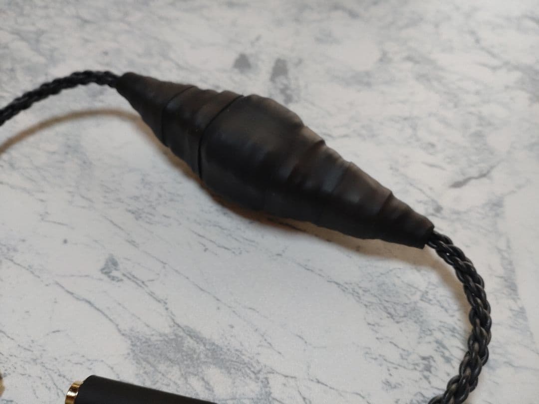 新作】140段式カタパルト搭載 4.4㍉メス-4.4㍉オス 約38cm 黒 - メルカリ