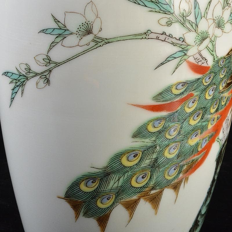 中国　景徳鎮製　粉彩　漢詩孔雀牡丹文瓶　C　6620