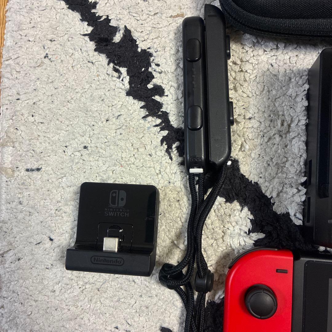 【メルカリ便】Nintendo Switch 本体 赤 Joy-Con付き