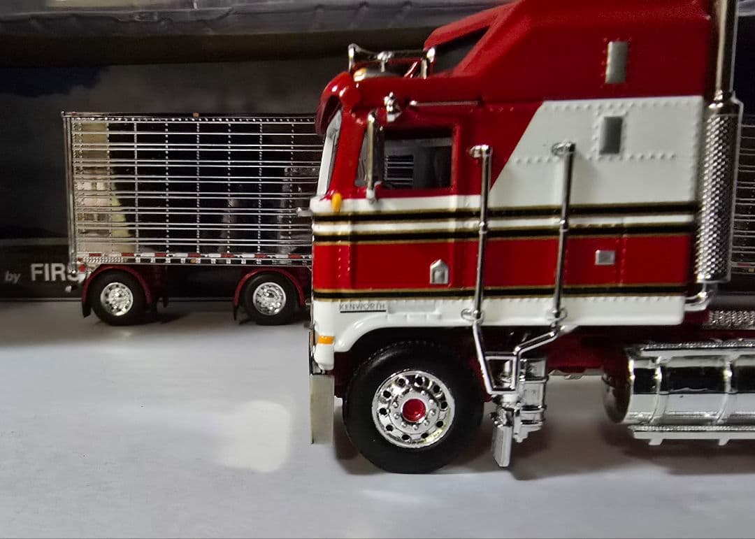 DCP 1/64 KENWORTH K100 カスタム品