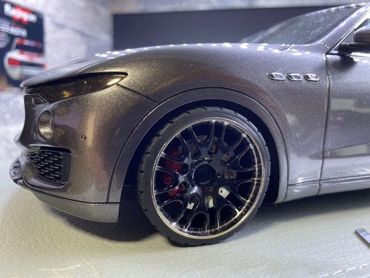 BBR 1/18 マセラティ レヴァンテMaserati Levante