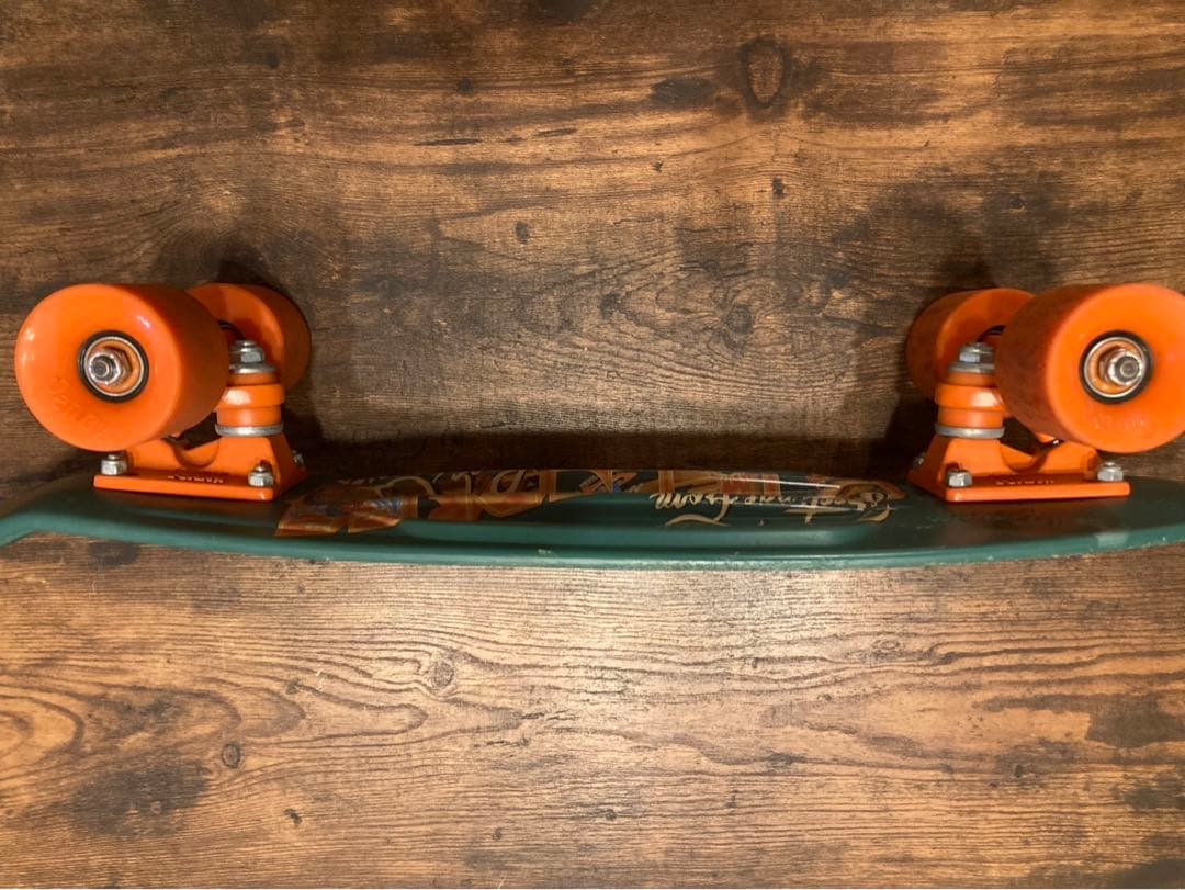 penny22インチ スケートボード グリーン／オレンジ スケートボードスタンド