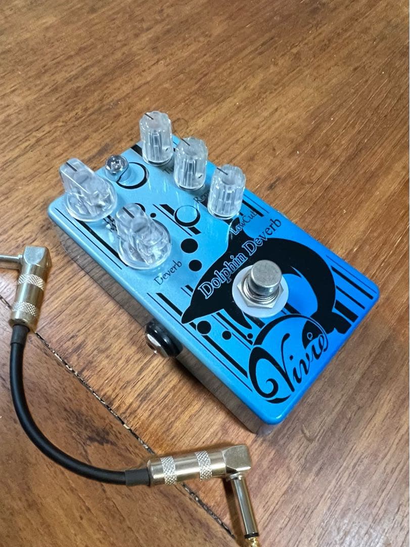 Vivie Dolphin Deverb ギターエフェクター （ケーブル付き）