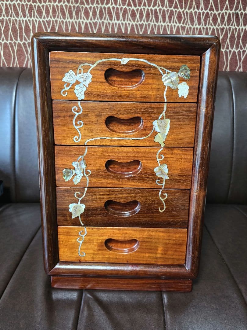 螺鈿家具 螺鈿細工 唐木 花梨 引き出し 五段 チェスト 無垢材 ラデン細工