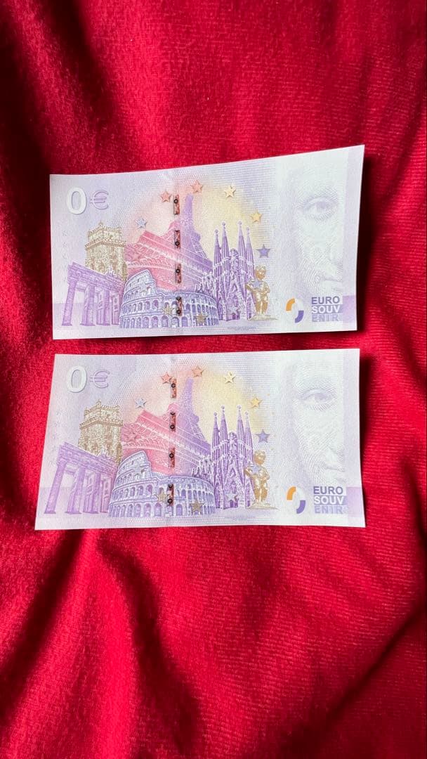 ☆新品☆0ユーロ2枚・カラーとモノクロ　サンピエトロ寺院・メモリアル品2025版