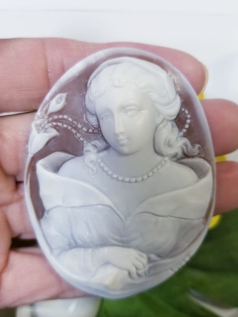 kazusanKS-666【ジョバンニ・トゥルコ作】天然シェルカメオルース