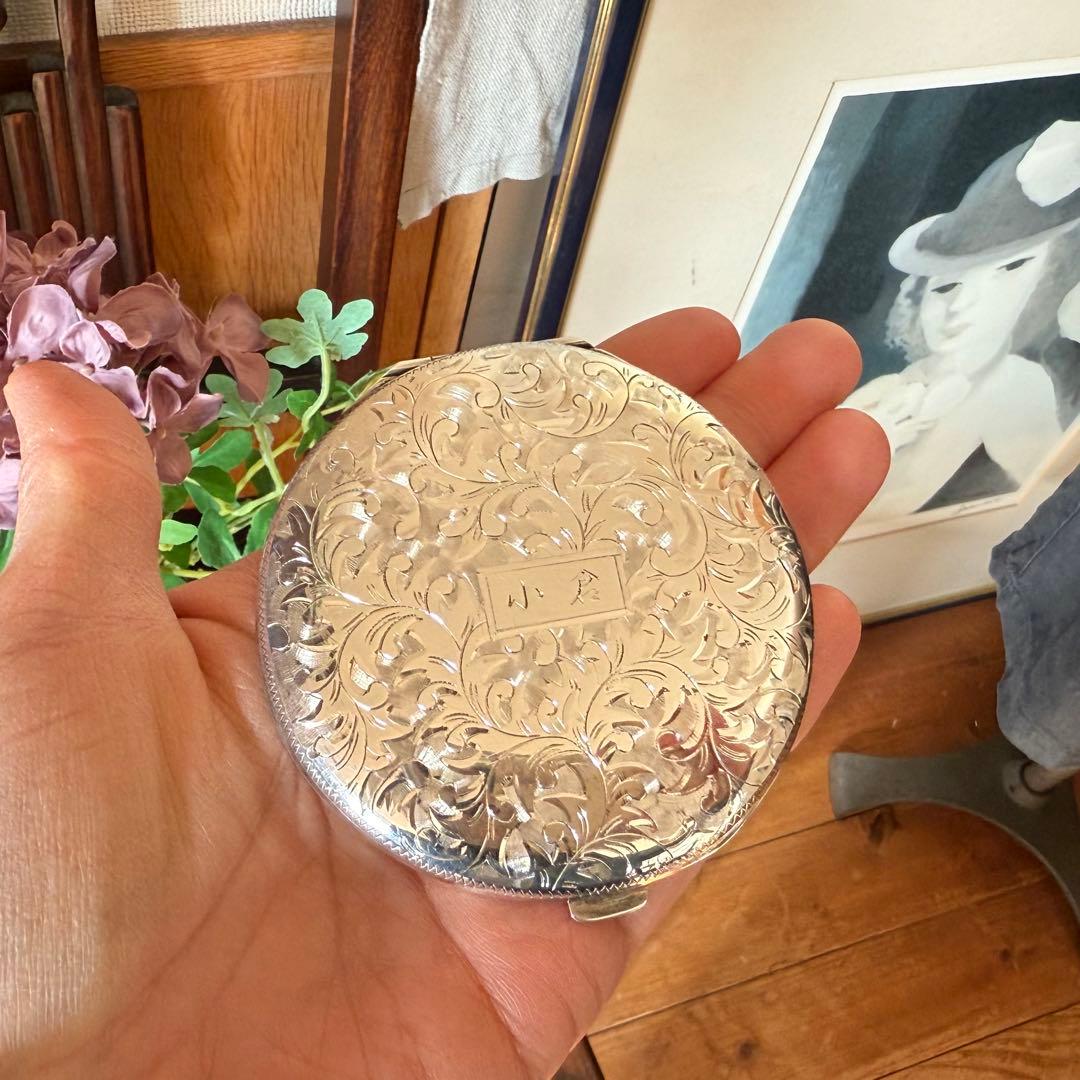 アンティーク純銀950コンパクトケース総唐草彫り内蓋付き豪華な作り90g超