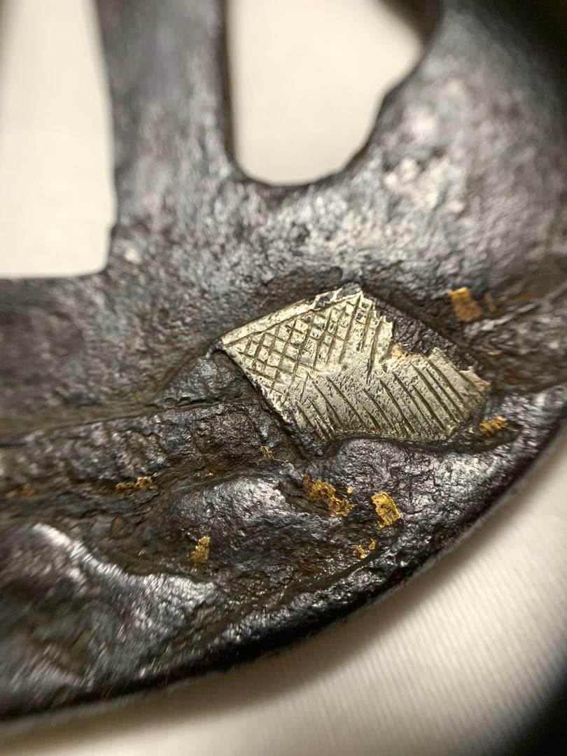 山と植物の金装飾 鍔(つば)