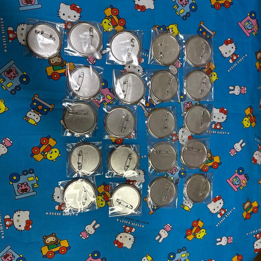 プロセカ 桐谷遥 バッジとカードセット - メルカリ