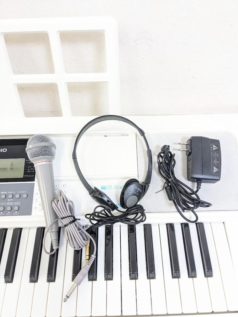 CASIO LK-516 光ナビゲーション電子ピアノ キーボード 61鍵盤