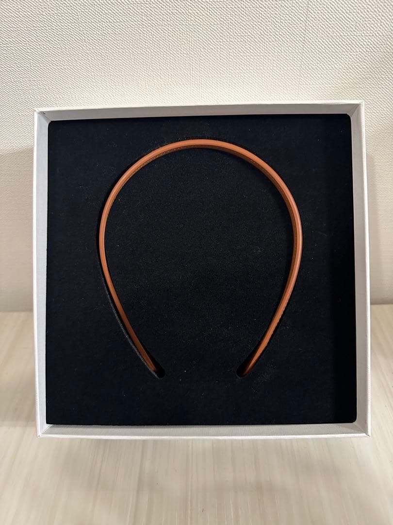 新品 CELINE セリーヌ カチューシャ