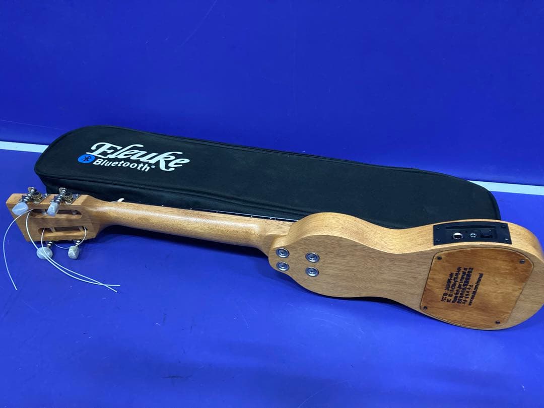 エレウケ eleuke サイレントウクレレ