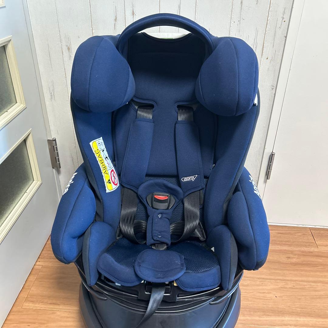 Aprica 回転式チャイルドシート ネイビー