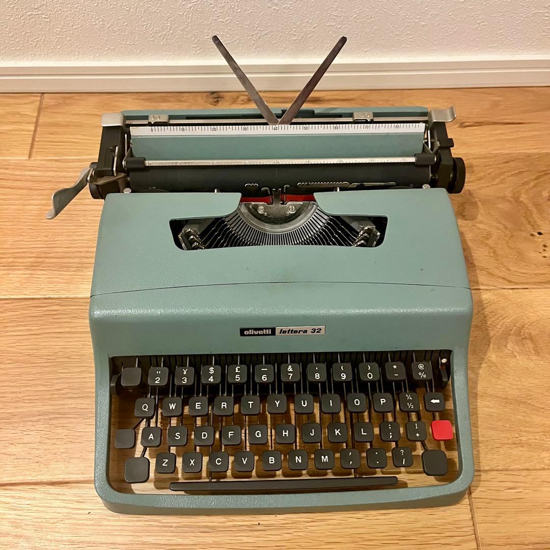 昭和レトロ】タイプライター GUCCI(グッチ)×オリベッティLettra32
