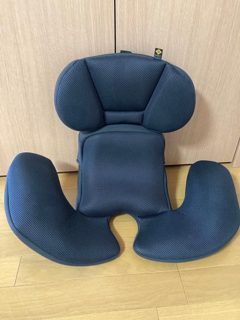 美品　上位モデル　Combi クルムーヴコンパクトR129 エッグショックJQ