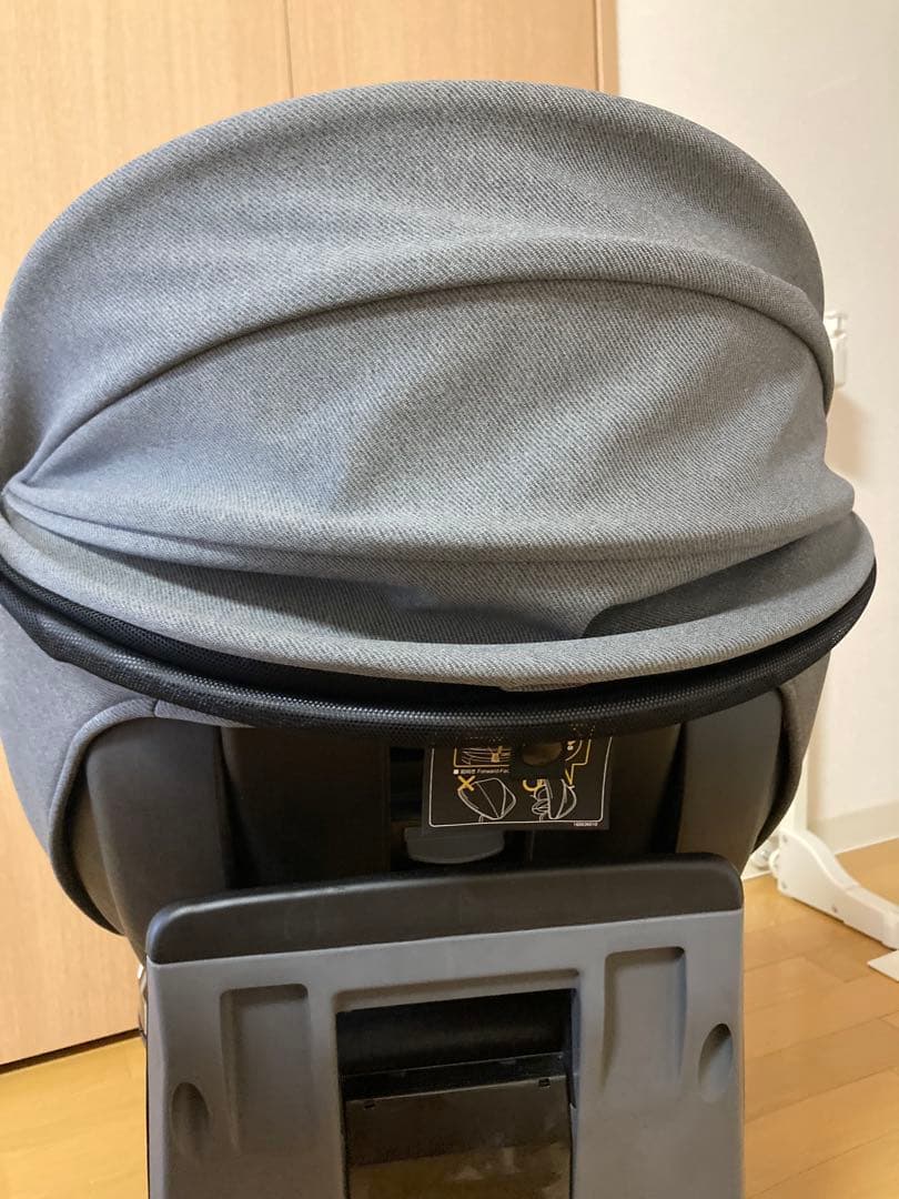 美品　上位モデル　Combi クルムーヴコンパクトR129 エッグショックJQ