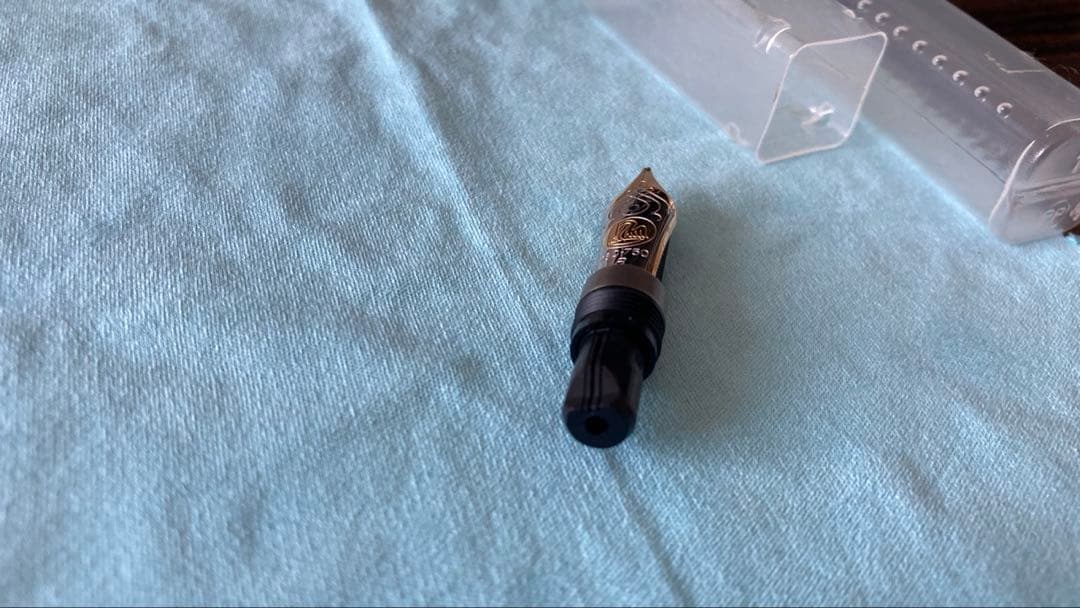 ペリカン M800用 18C (18金) ペン先ニブ 希少B（太字）