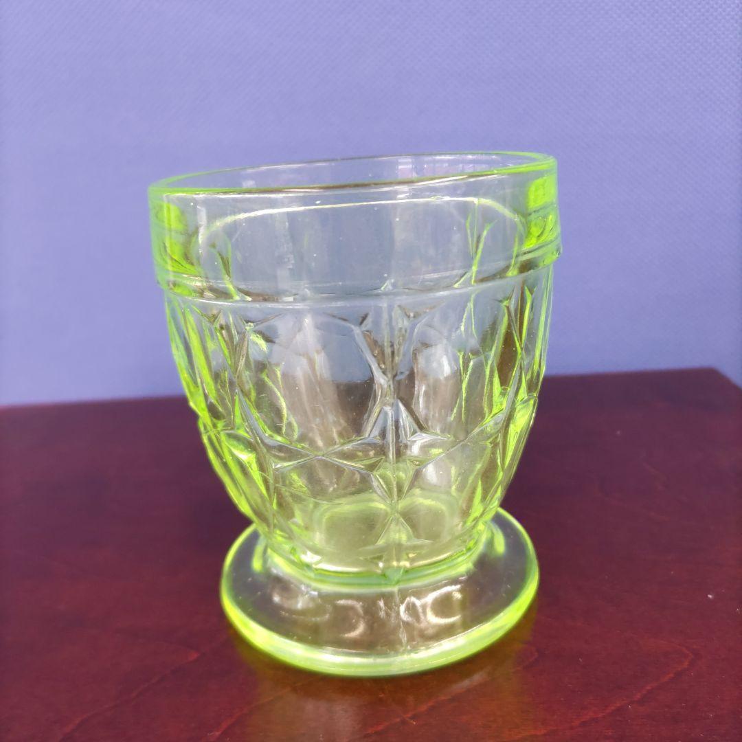 ウランガラス D515