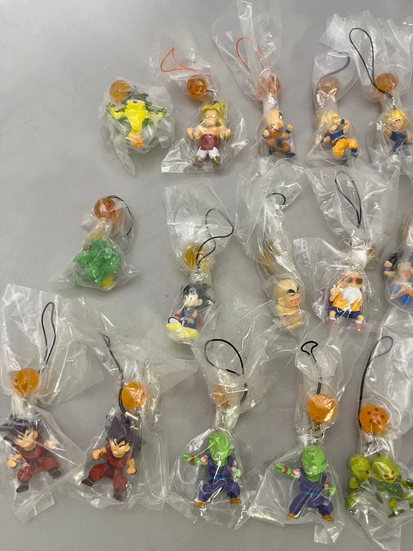 激レア　ドラゴンボールZ DBキャラストラップ 19種23個セット