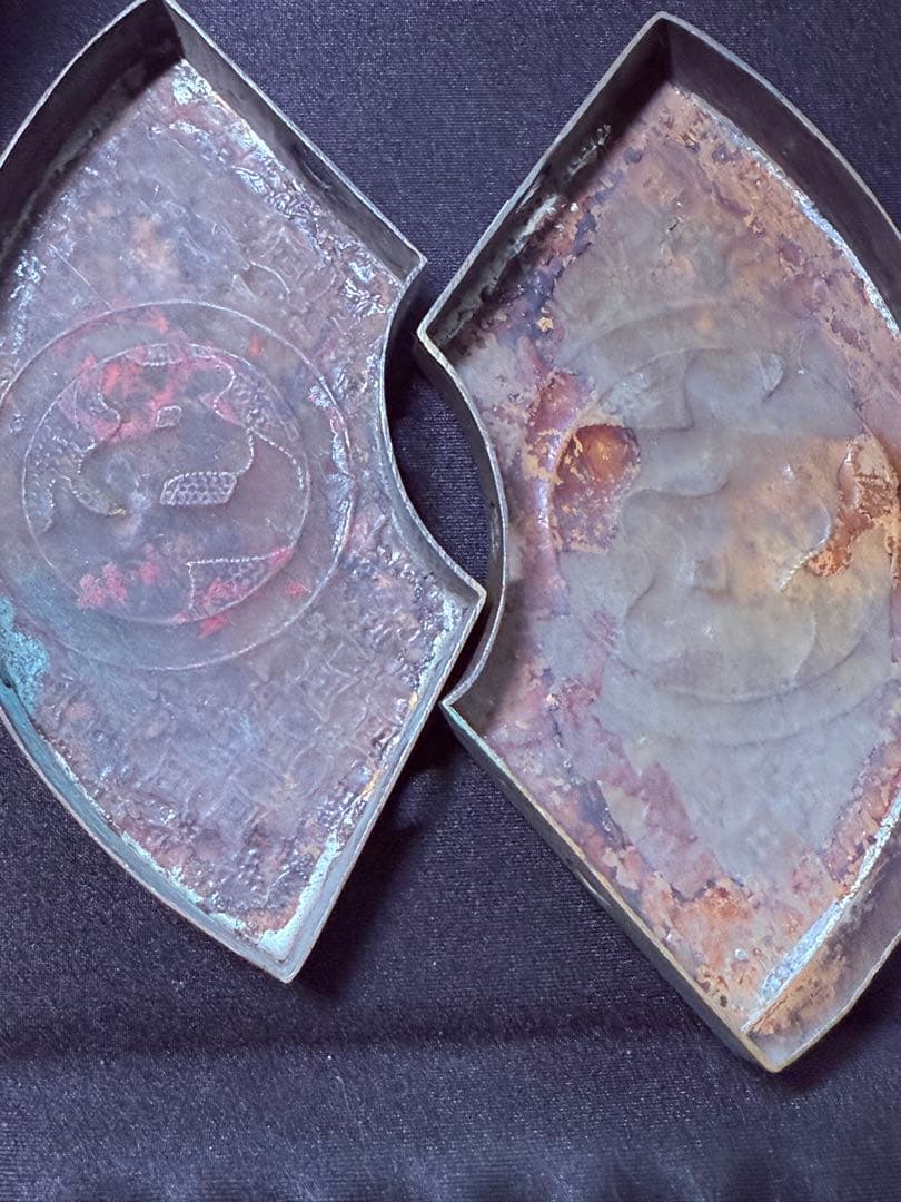 【希少】江戸期 真鍮製 仏具 宝相華文様 扇形箱（蓋・底揃い組）梵字装飾 古道具