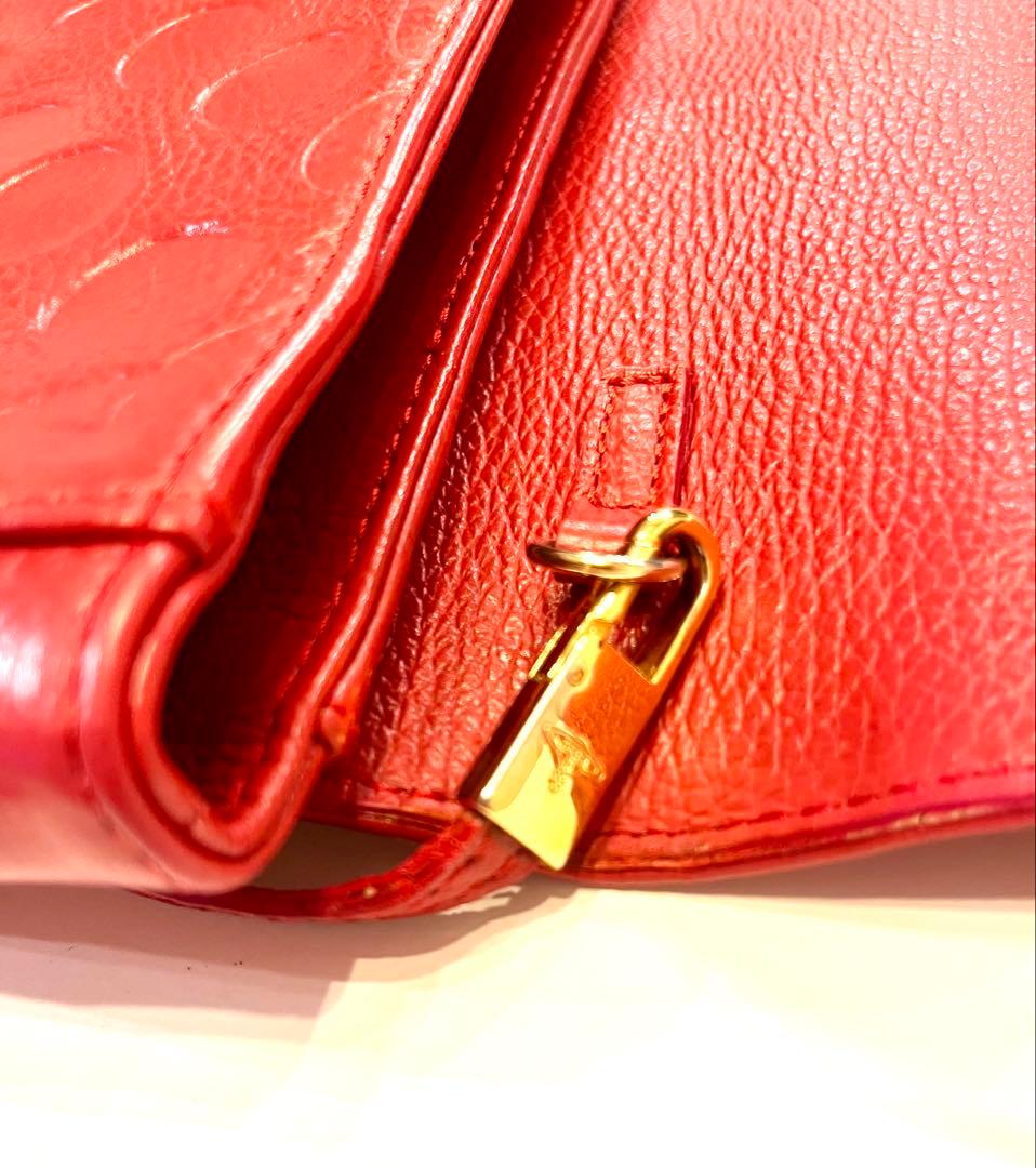 ヴィヴィアン☆ ショルダーバッグ　クロスボディ　斜めがけポーチ　オーブ　赤2