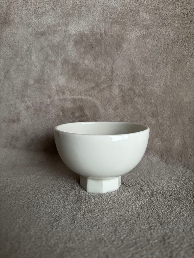 鈴木豊氏作　白磁カップ　6個セットと大清乾隆年製　4個+1個のおまとめ 鈴木豊氏作 白磁カップ 6個セットと大清乾隆年製 4個+1個のおまとめ