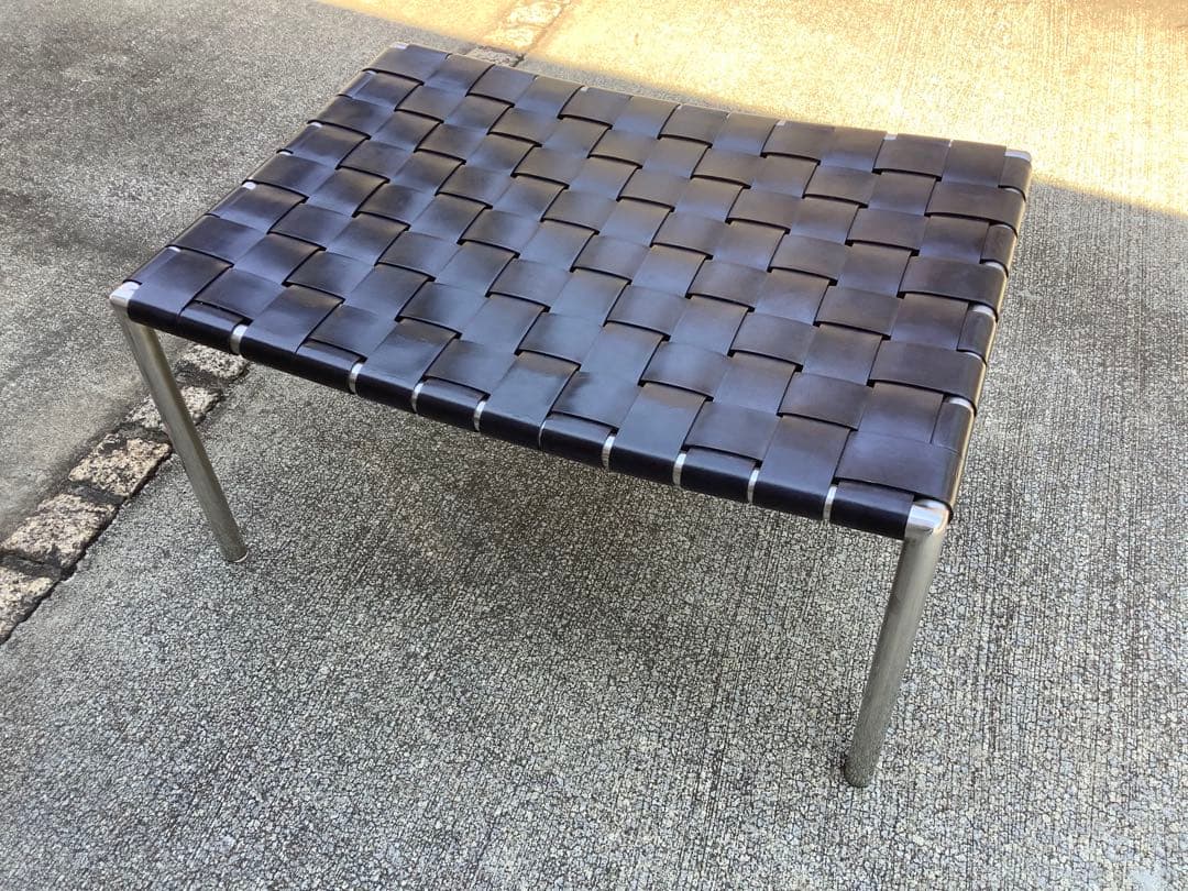 Actus ステンレスフレーム　革スツール