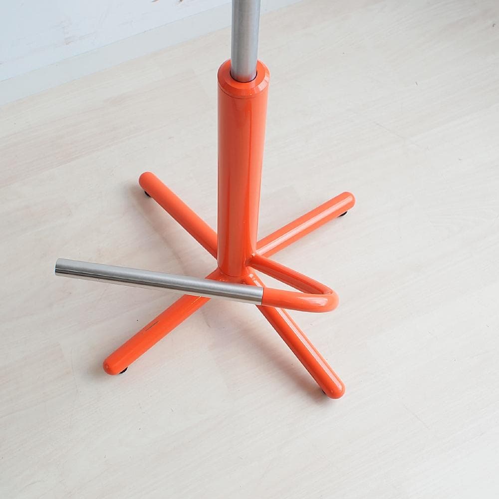 ビタミンカラー スチール製の昇降式スツール オレンジ カウンターチェア ポップ