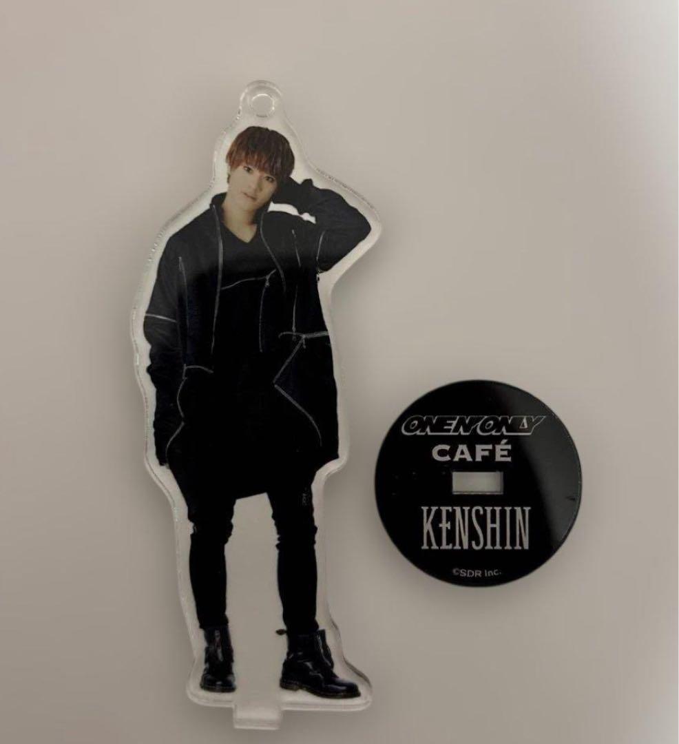ONE N' ONLY ワンエン 上村 謙信 KENSHIN アクスタ Cafe - メルカリ