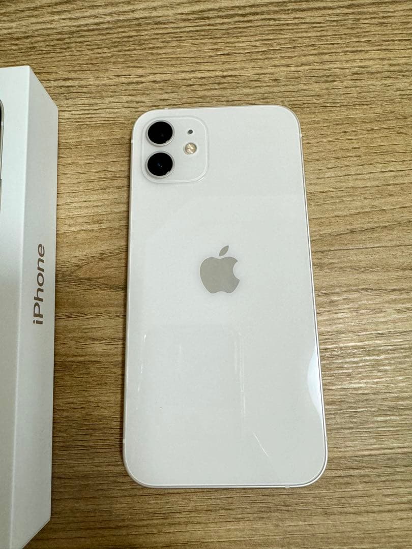 今だけ限定値下げ中‼️【データ削除済み‼️】iPhone 12 ホワイト 64 GB