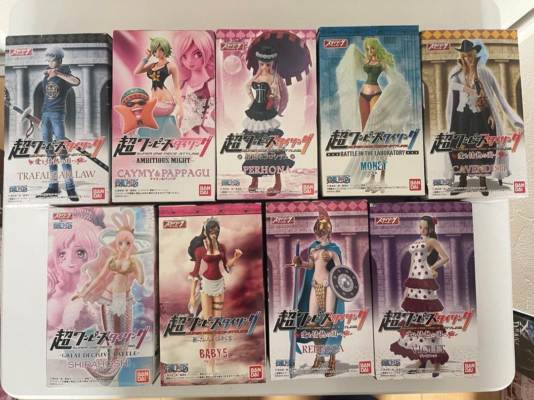 ワンピースのフィギュア100体、グッズ19個のまとめ売り