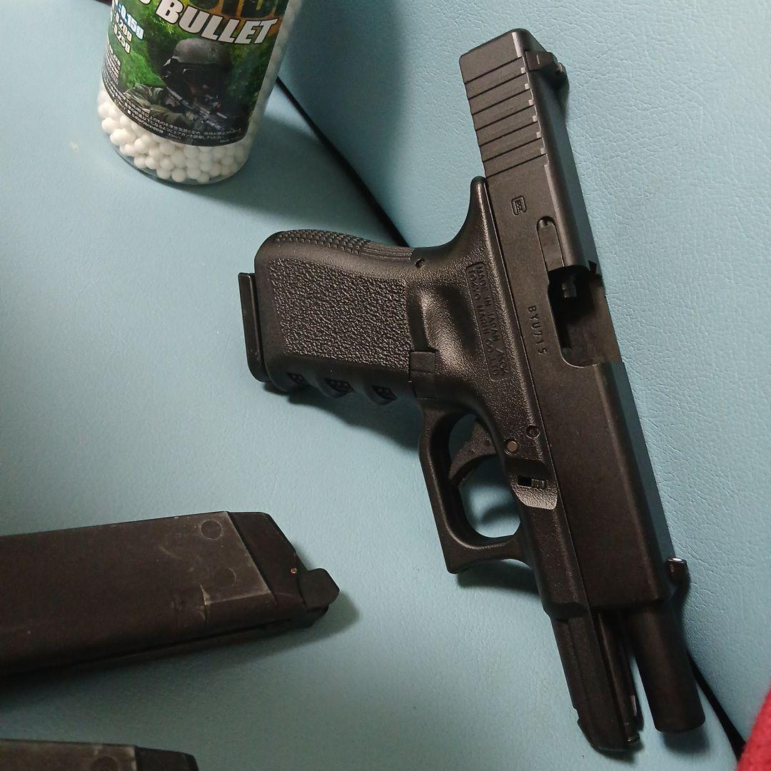 Glock ガスガン マガジン3本付き玉つき