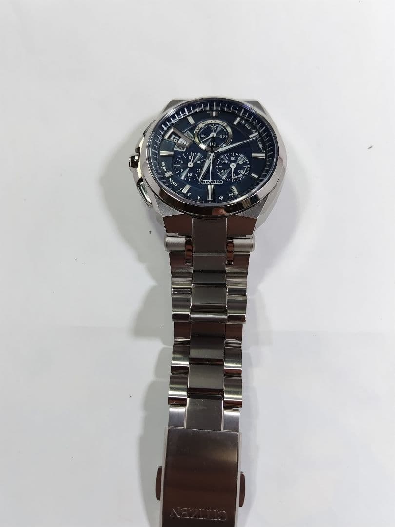 シチズンアテッサ　ダイレクトフライト　エコドライブ　電波時計　軽量チタン製