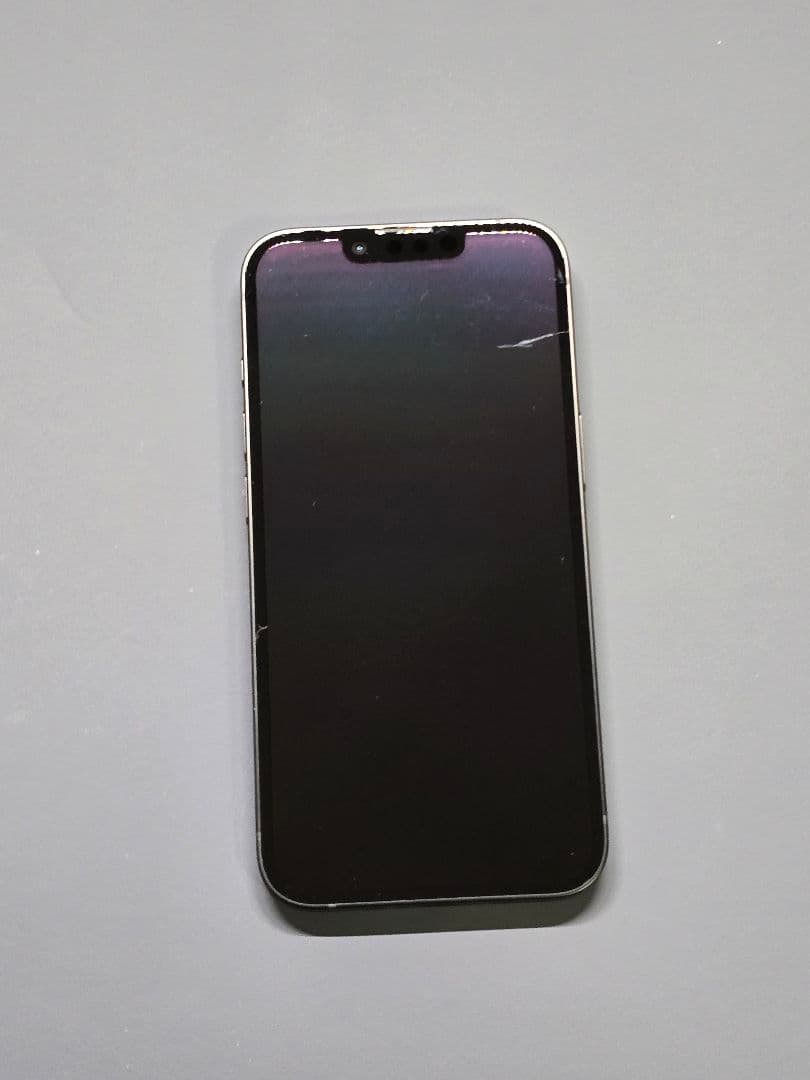 iPhone16e アメリカ版 128gb バッテリー100%