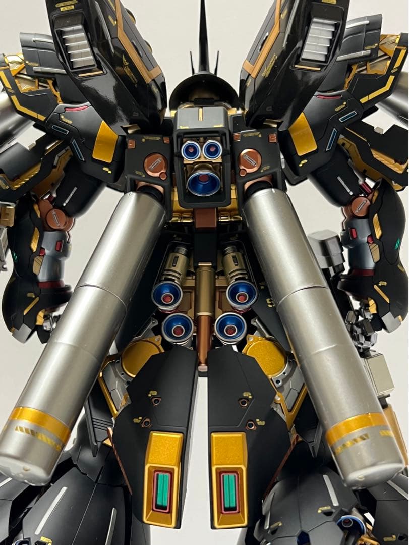 ガンプラ MG 1/100 サザビー Ver.Ka 塗装完成品