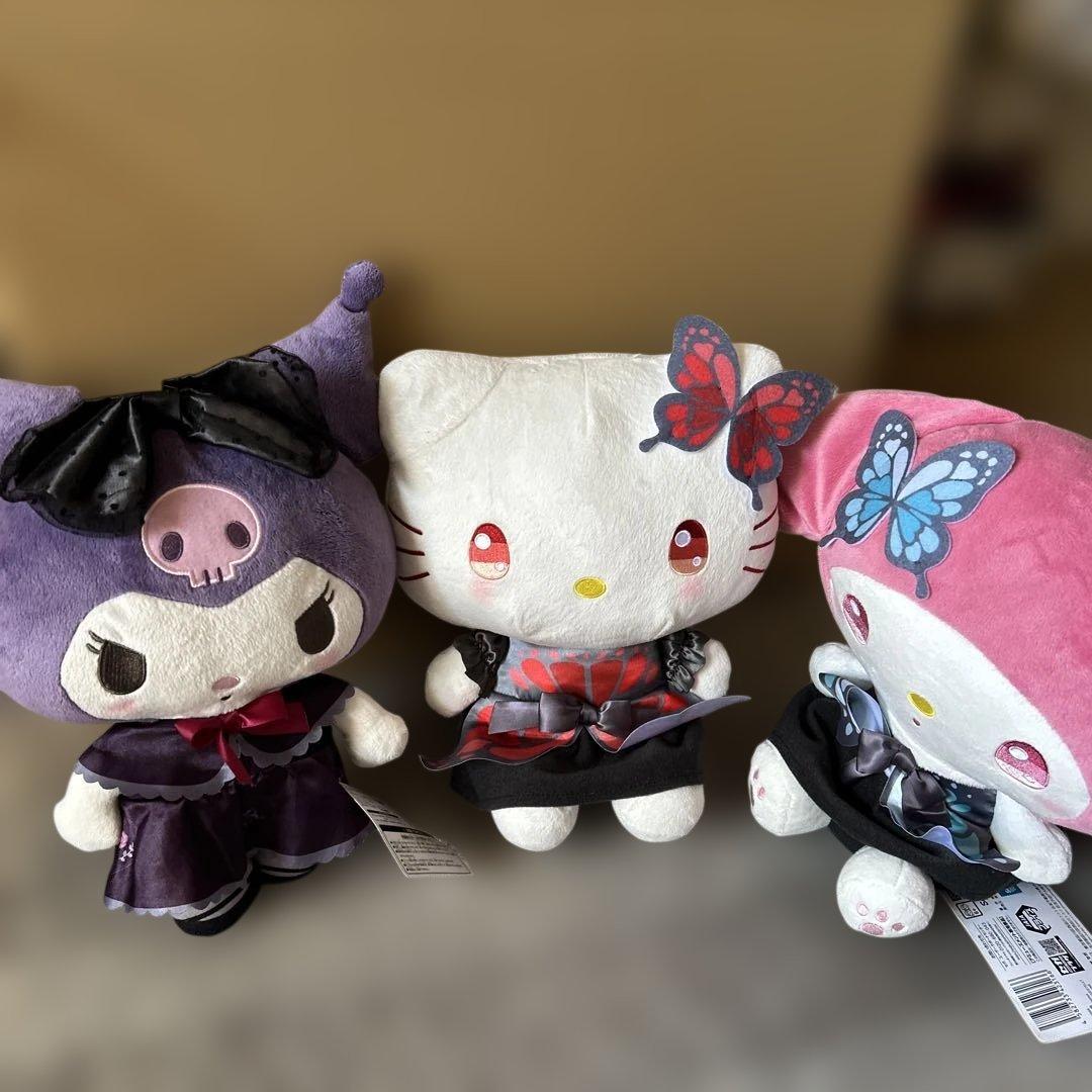 ハローキティ マイメロディ クロミぬいぐるみ3つセット - メルカリ