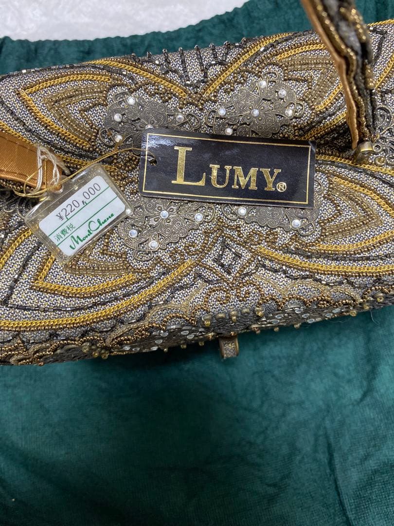 【新品/未使用】LUMY 高級ビーズ刺繍 パーティーバッグ