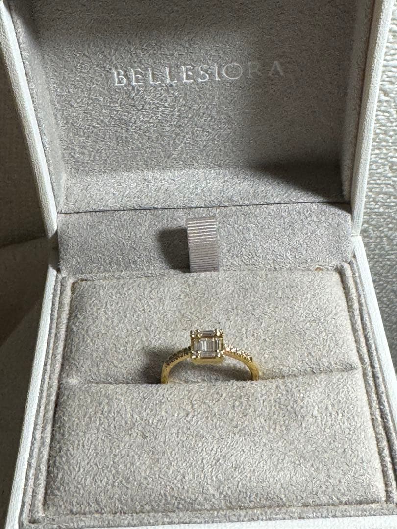 ベルシオラ　バゲットカットダイヤモンドリング　９号
