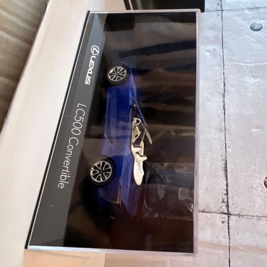 非売品　Lexus LC500 Convertible ミニカー　1/43