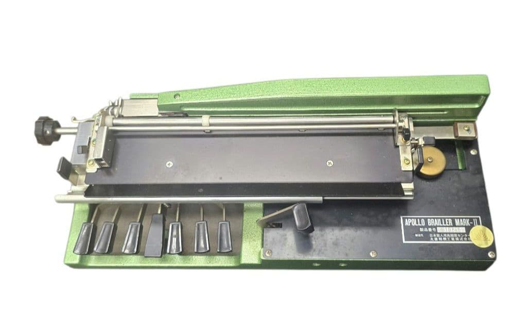 点字タイプライラー　APOLLO BRAILLER MARK-Ⅱ