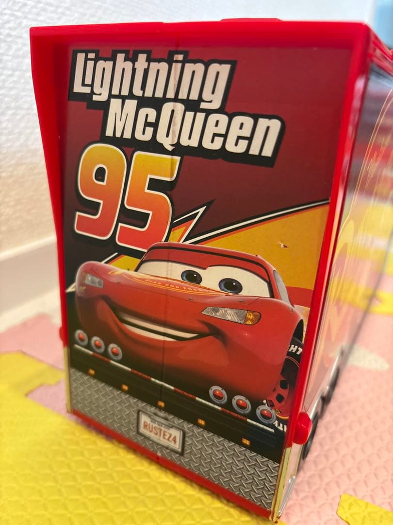 カーズ　トミカ　たくさんのせよう！大きなマック(カーズ3タイプ)