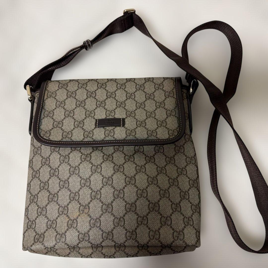 GUCCI ショルダーパック　美品