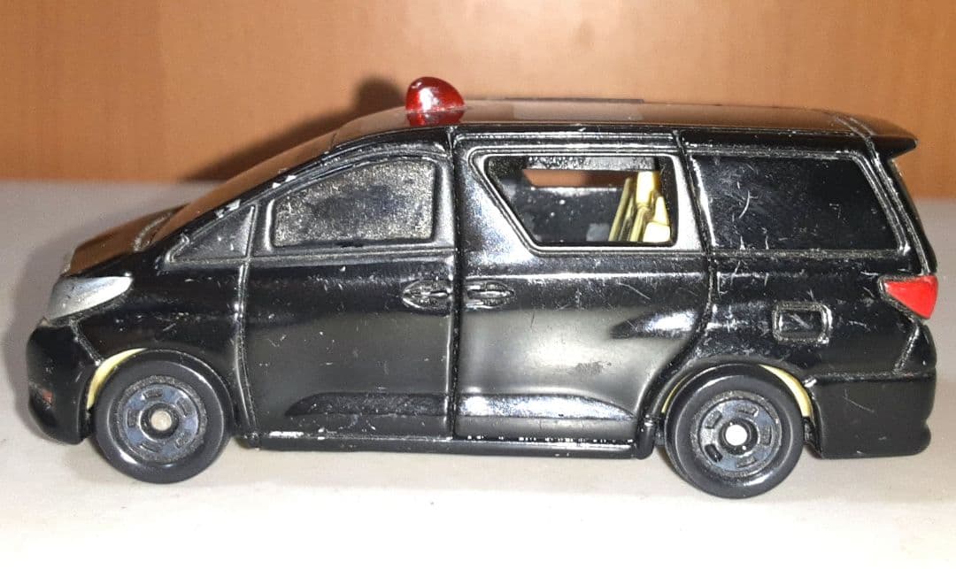 [トミカくじ15]トヨタアルファード 交通取締り用覆面パトロールカー