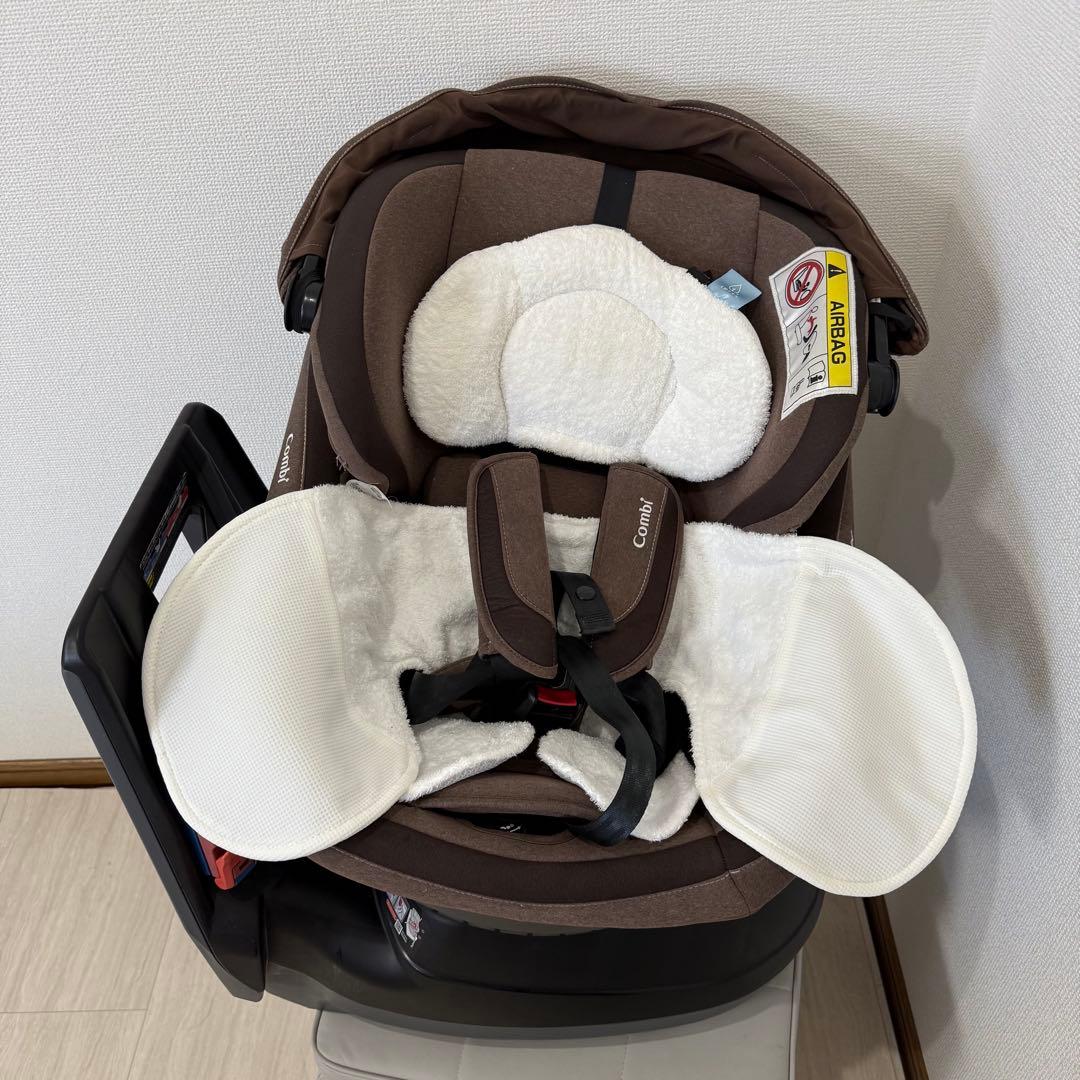 【極美品】Combi クルムーヴスマート 新生児〜 シートベルト固定式