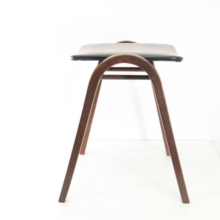 秋田木工 IDC大塚 No.202 剣持勇 スタッキングスツール 黒 PVC①