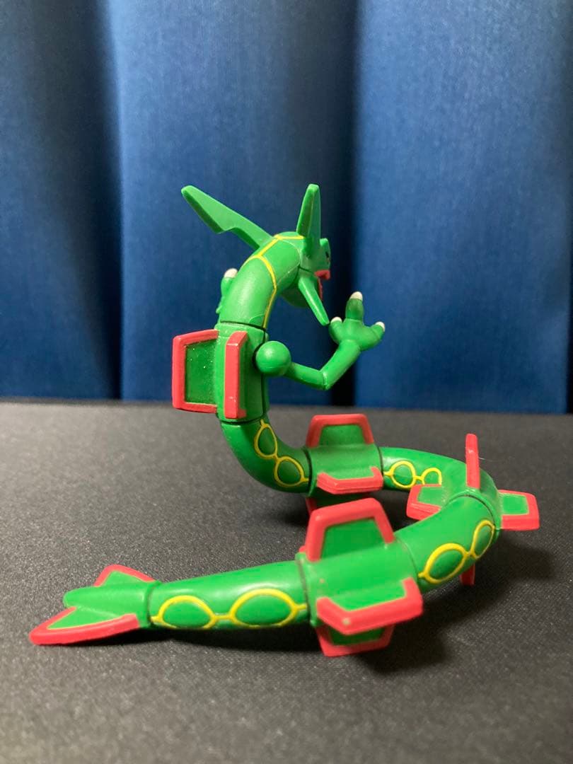 レックウザ フィギュア